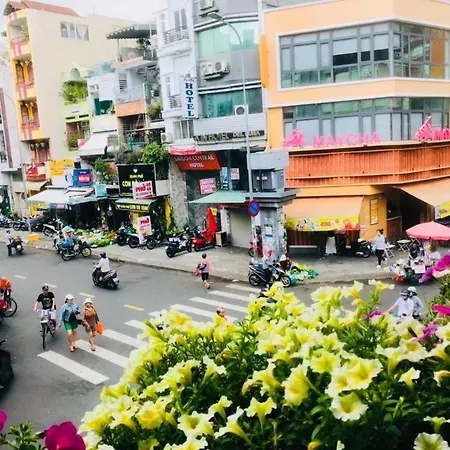 Son Tung Hotel - De Tham Street-2